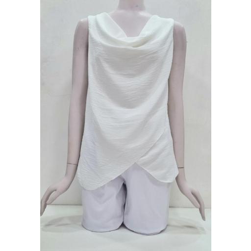 Blusa escote cascada blanca
