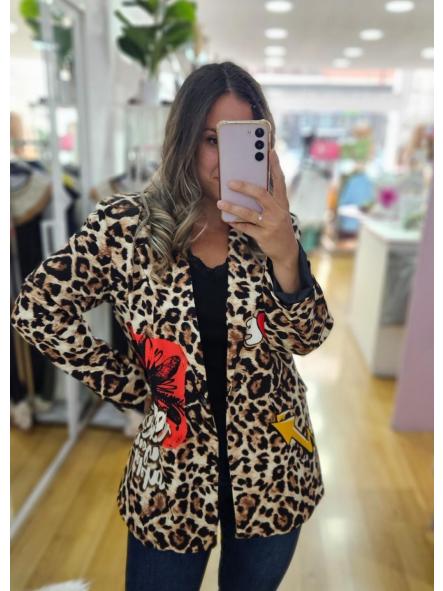 Blazer animal print con dibujos