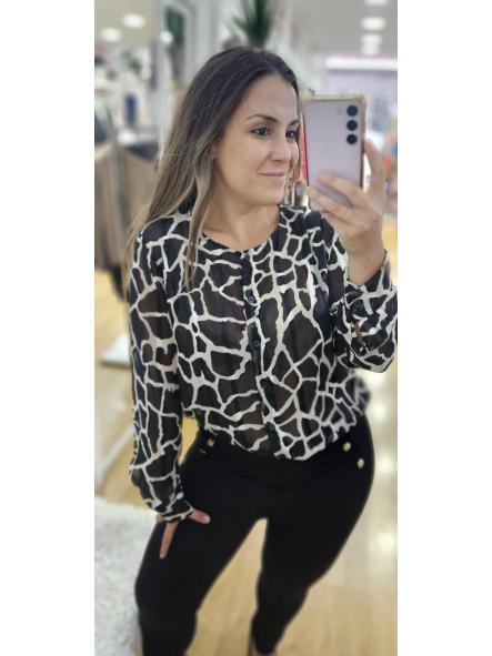 Blusa animal print jirafa negro