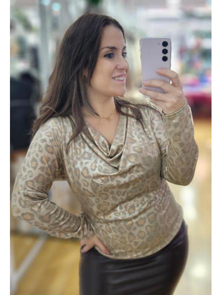 Blusa escote cascada animal print dorada