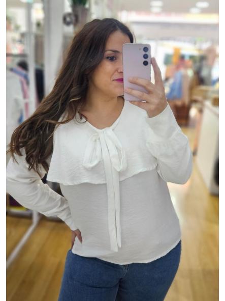 Blusa cuello bebé blanca