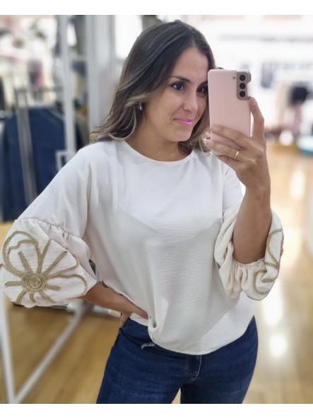 Blusa flor bordada beige [1]