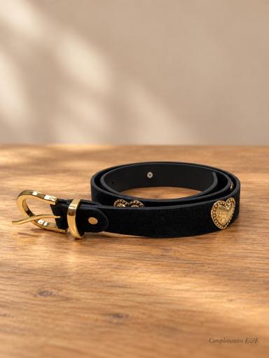 Cinturón negro efecto ante con corazones metálicos dorados y hebilla [1]