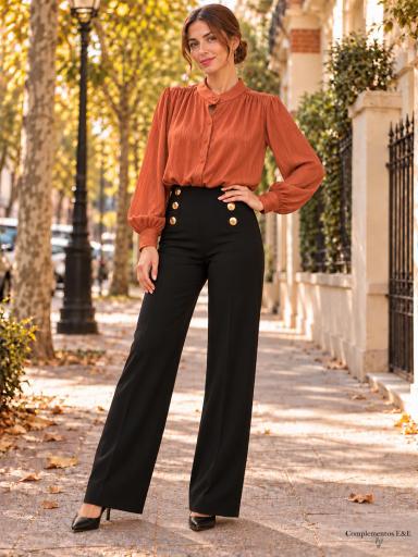 Camisa de mujer en color teja con mangas abullonadas [1]