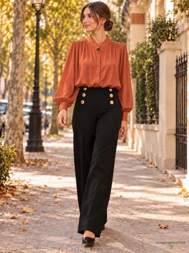 Blusa elegante de mujer color teja con manga abullonada, cuello mao y botones delanteros [0]