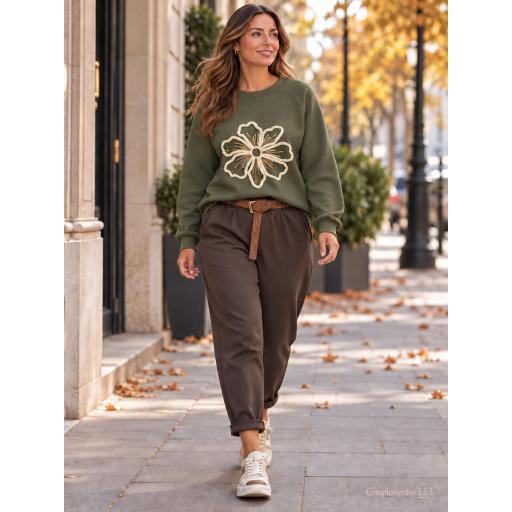 Sudadera mujer verde con flor decorativa en relieve [1]
