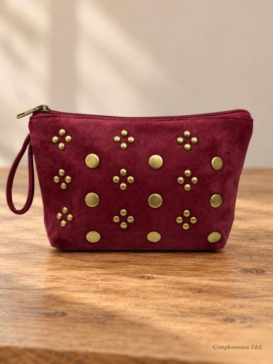 Bolso de mano granate efecto ante con tachuelas doradas y cremallera [1]