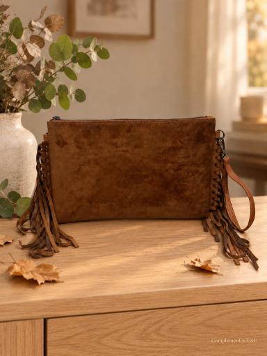 Bolso de antelina con flecos color camel [0]