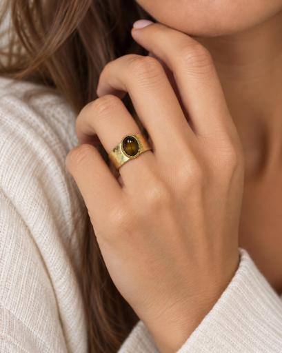 Anillo ajustable dorado de acero con piedra ojo de tigre