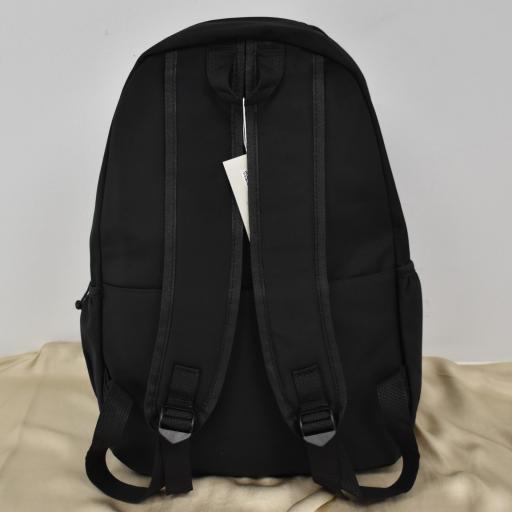 mochila negra [3]