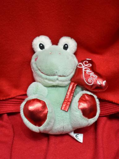 Rana de Peluche 'Love': El Detalle Perfecto para San Valentín