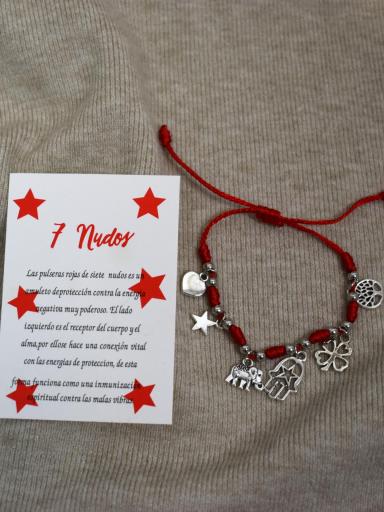 Pulsera de Hilo Rojo con 7 Nudos y Colgantes de Acero en Color Plata barato