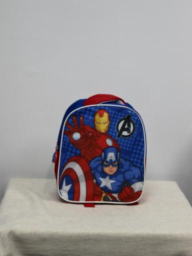 mochila avengers niño