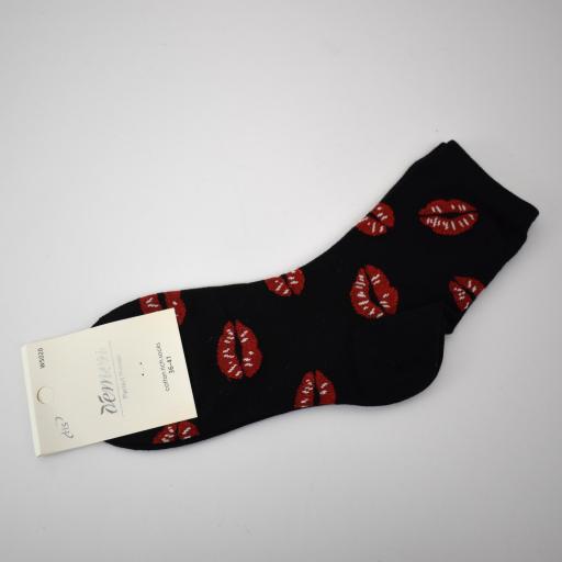 calcetines labios rojos [2]