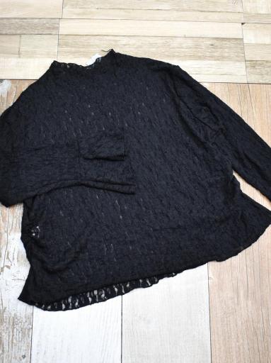 Camiseta de encaje manga larga talla curvy color negro [3]