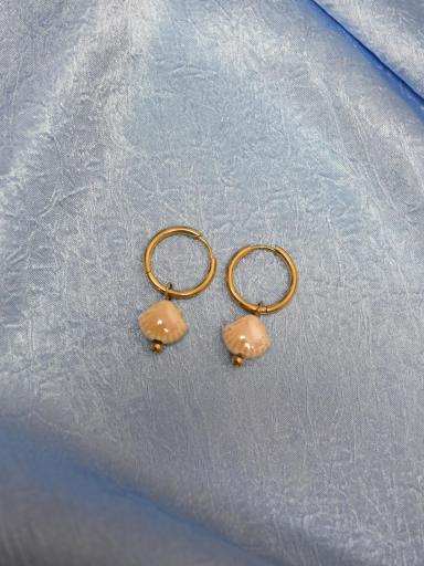 Pendientes concha dorado