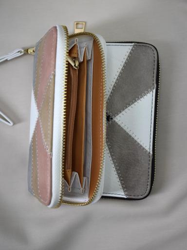 interior monedero grande con compartimentos tarjetas billetes y cremallera monedas [3]