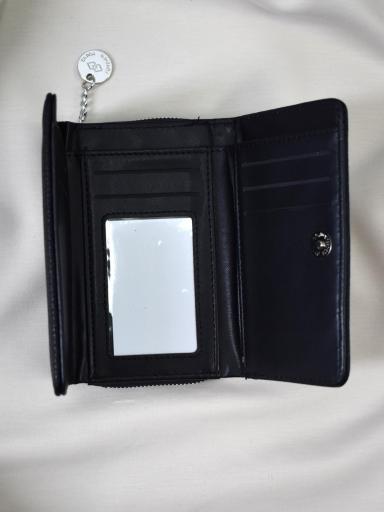 interior monedero grande negro con compartimentos tarjetas y ventana identificacion [2]