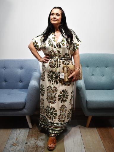 Vestido casual elegante con botones y cinturón [1]