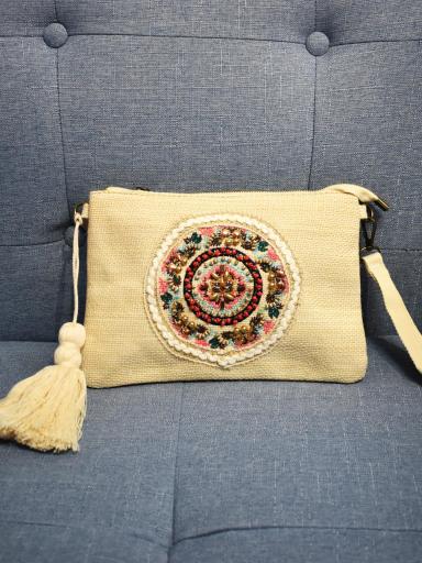 Bolso boho de rafia con mandala multicolor al mejor precio