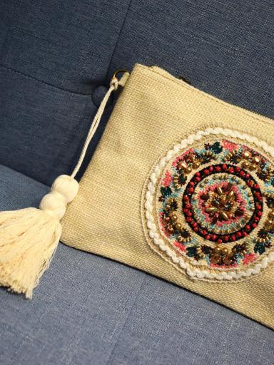 Accesorios de moda: bolso de rafia único y original [1]