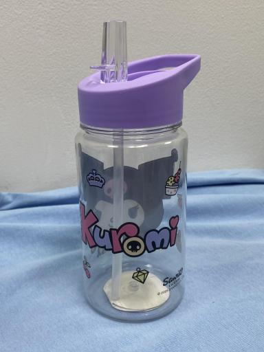Botella transparente Kuromi con tapa lila y pajita [2]