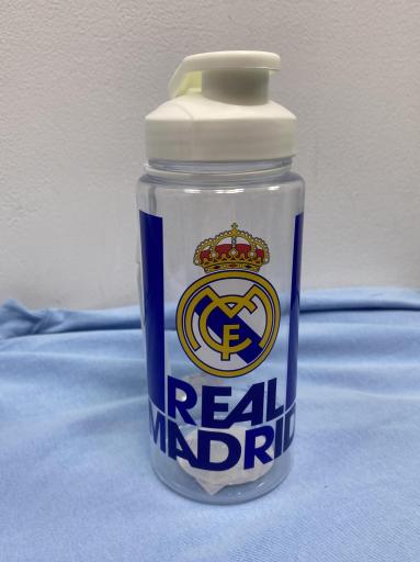 Botella oficial Real Madrid 500 ml con tapa abatible [0]