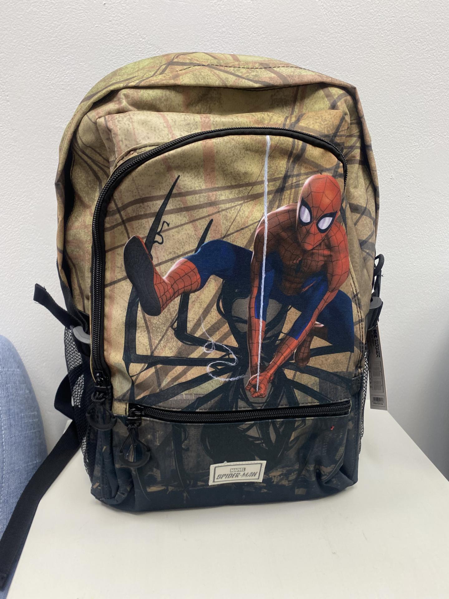 Mochila grande Spider-Man Marvel con múltiples bolsillos