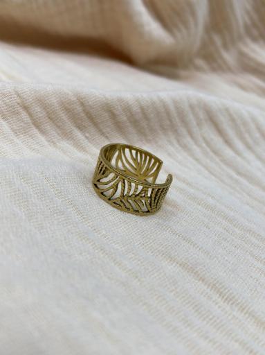 Anillo de acero dorado ajustable con motivo vegetal [2]