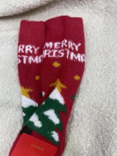 Calcetines festivos de lana con diseño de Papá Noel. [2]