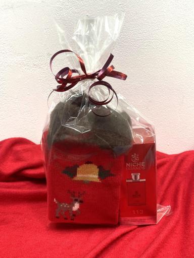 Pack navideño para hombre con calcetín rojo y perfume