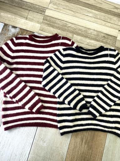 Jersey de punto femenino con estampado de rayas horizontales [1]