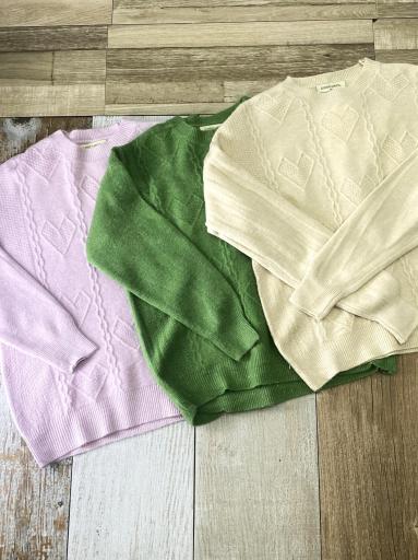 Jersey de punto con brillo discreto y cuello redondo [1]