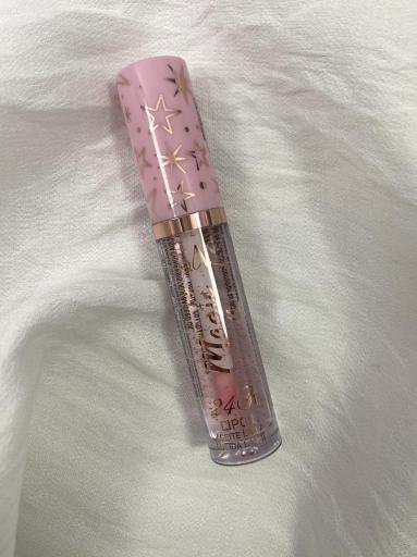 Gloss labial hidratante que cambia de color según el pH natural [2]