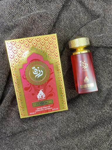 Perfume árabe Rizq Fusión con aroma dulce y floral