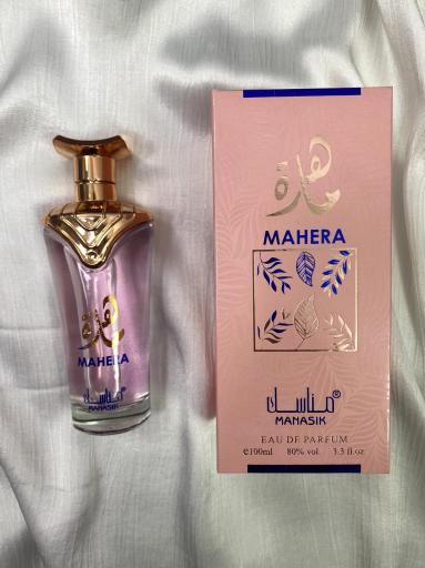 Fragancia árabe floral con notas amaderadas [1]