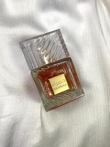 Perfume árabe Khamrah con notas dulces y especiadas