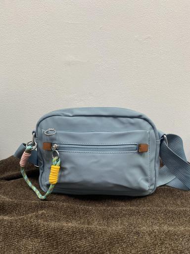 Bolso bandolera cómodo y funcional para uso diario [2]