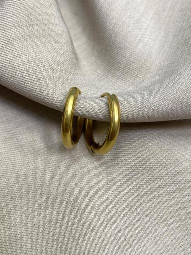 Pendientes de aro dorados de acero inoxidable [1]
