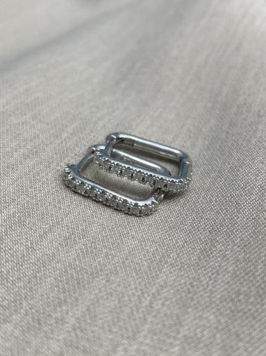 Aros rectangulares plateados elegantes [1]