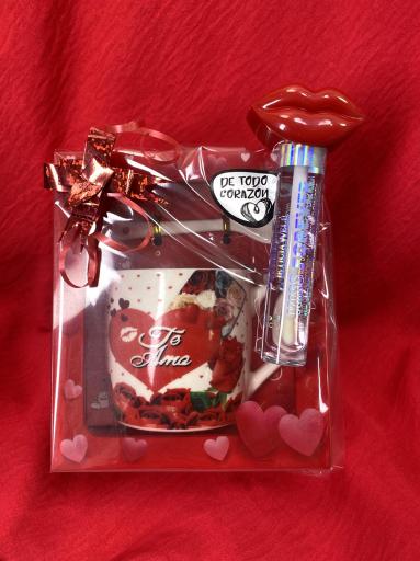Pack regalo San Valentín taza Te Amo cuchara y gloss
