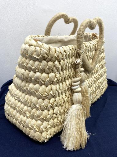 Bolso grande de rafia estilo boho elegante para verano [1]