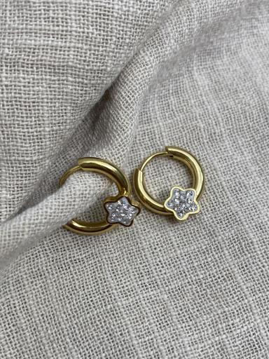 Pendientes dorados con detalle de estrella y brillos [2]