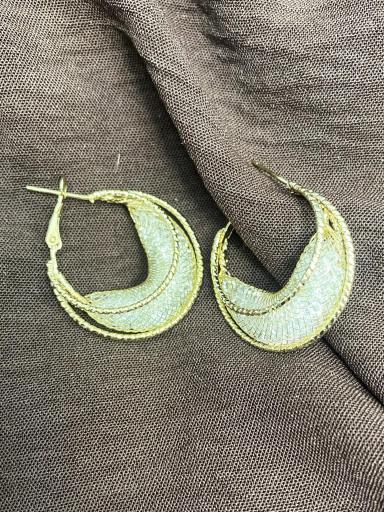Pendientes de aro elegante dorado para mujer [2]
