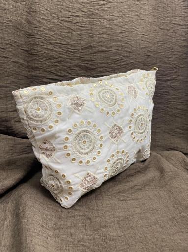 Bolso de mano blanco con bordados y lentejuelas [1]
