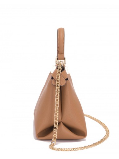 Bolso de mano camel elegante con diseño rígido y cierre frontal [1]