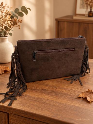 Bolso bandolera con flecos disponible en tres colores [2]