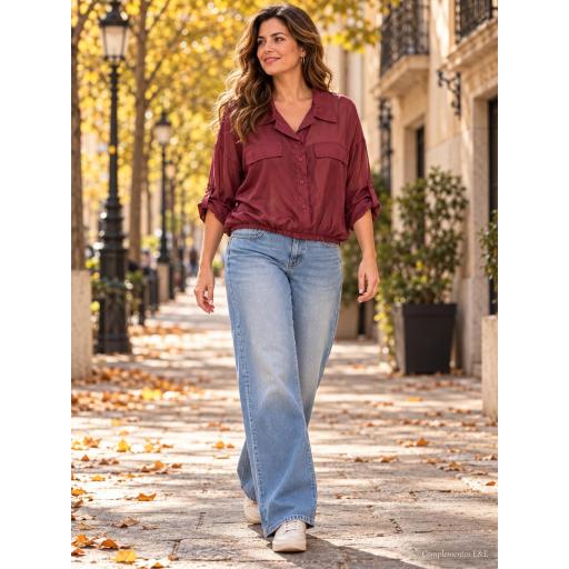 Camisa mujer burdeos con manga recogible y botones [0]
