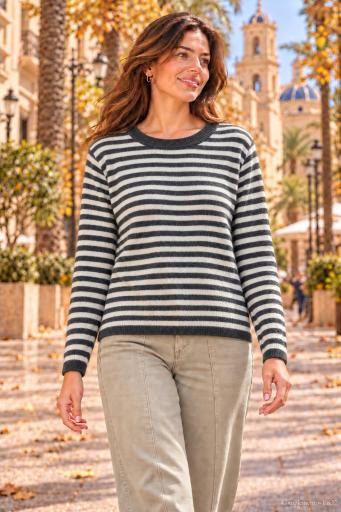 Jersey de rayas gris y blanco roto de mujer con cuello redondo [1]