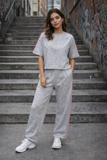 conjunto mujer gris dos piezas pantalon camiseta rayas laterales look casual [1]